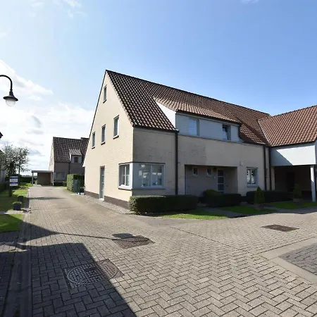 Elegant Holiday In With Fenced Garden *