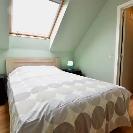 Elegant Holiday In With Fenced Garden