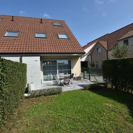 Elegant Holiday In With Fenced Garden * De Haan